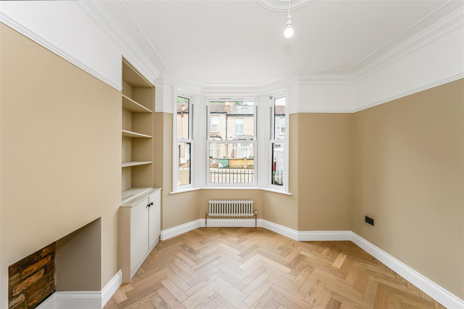 Property Image b0898a15-63a8-4129-b41c-0be9a56f1459