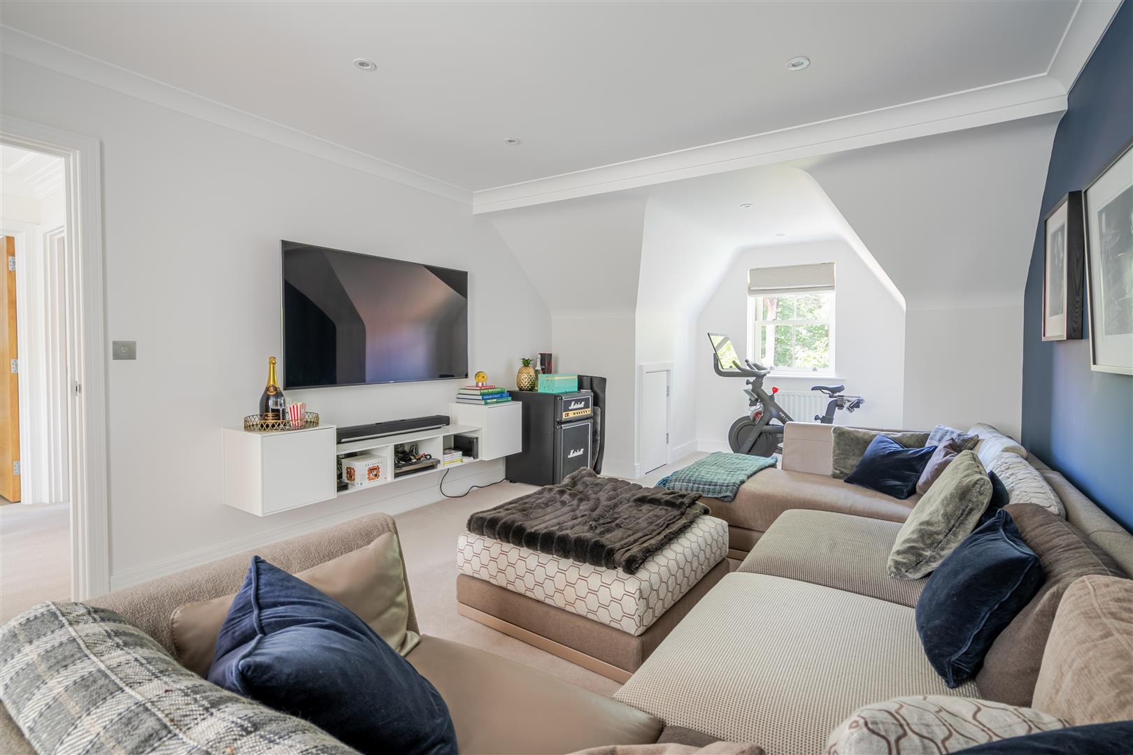 Property Image b08bd2cc-a6d3-4e85-934f-e5b6bea0b321