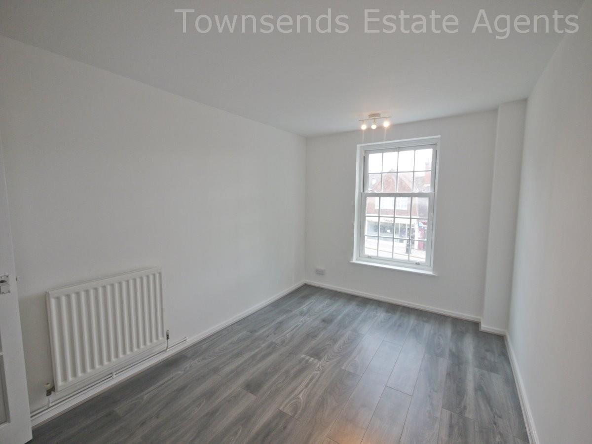 Property Image b09c9390-7b52-4bb5-9b72-40f59ec4cd0d