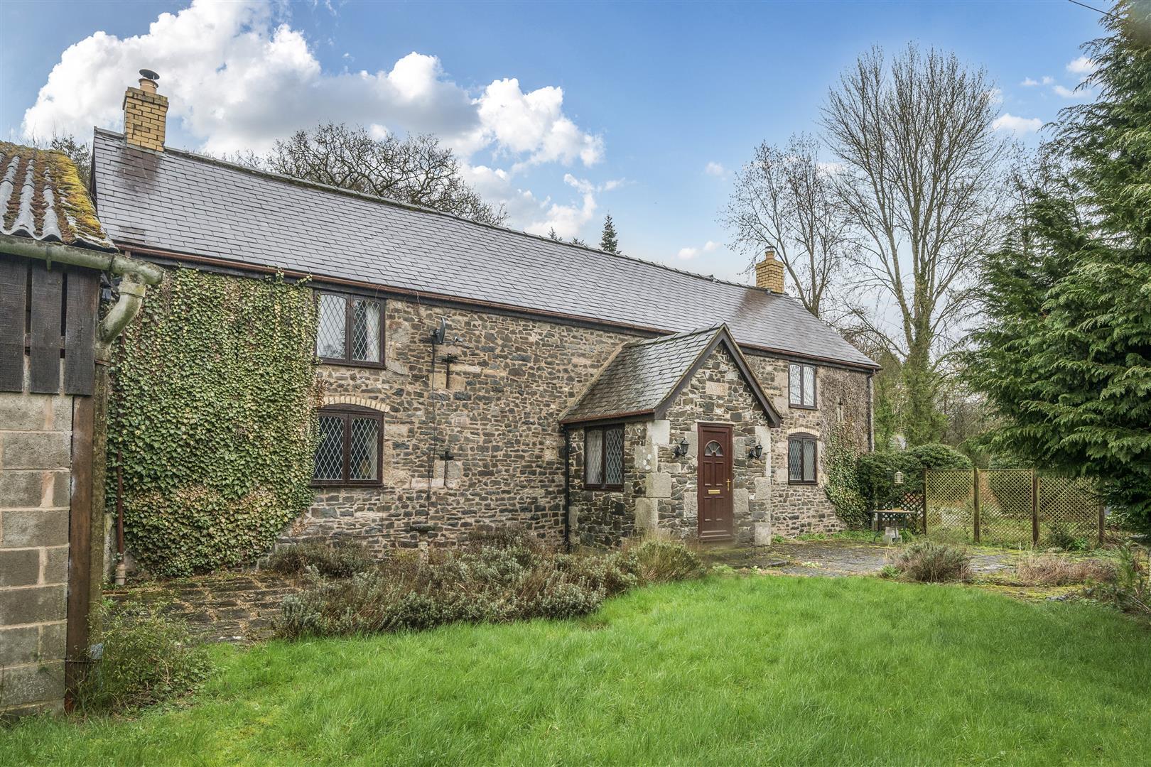 Property Image b0acc616-5093-40b6-8db3-3a5c181280bd