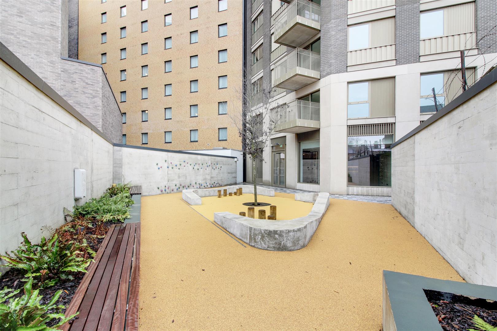 Property Image b0b35a36-d3c4-4b3f-a418-1b31334751ac