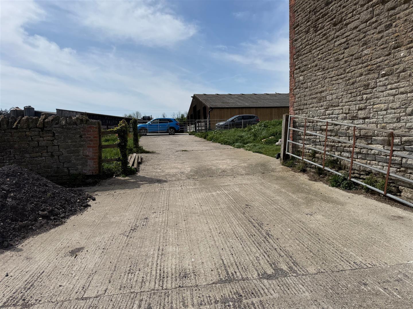 Property Image b0b3cf89-4e01-4351-a97e-38831d7f587b