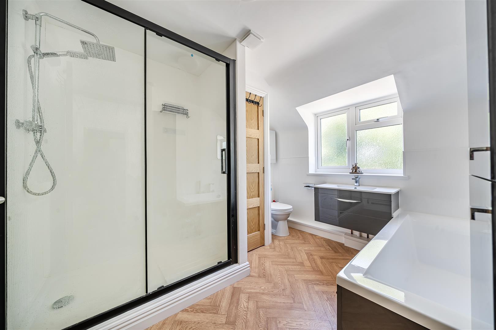 Property Image b0bab93e-7a0c-4db3-8243-179ccb389f86