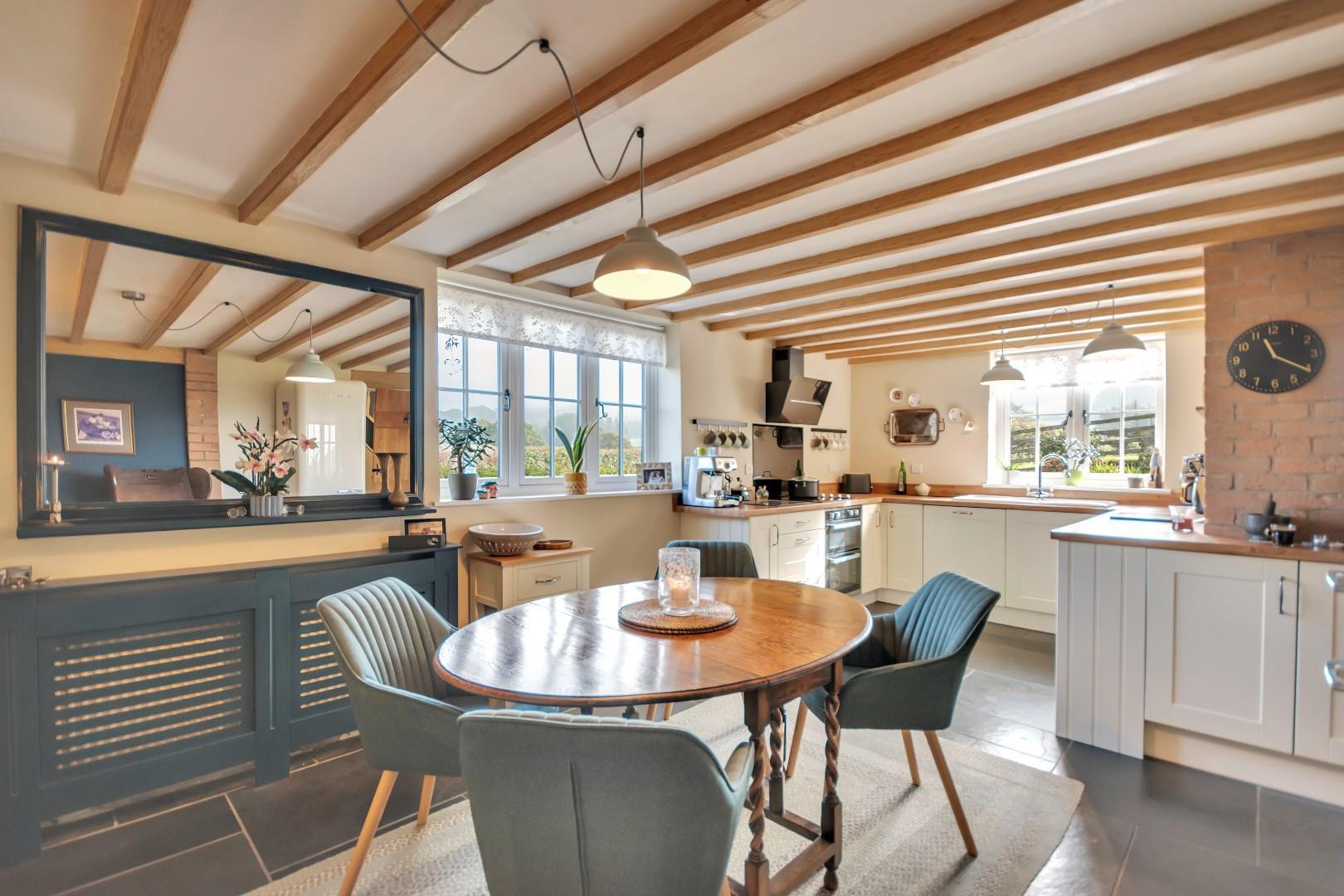 Property Image b0d8df07-a188-467f-ae7a-0e5676a83b6d