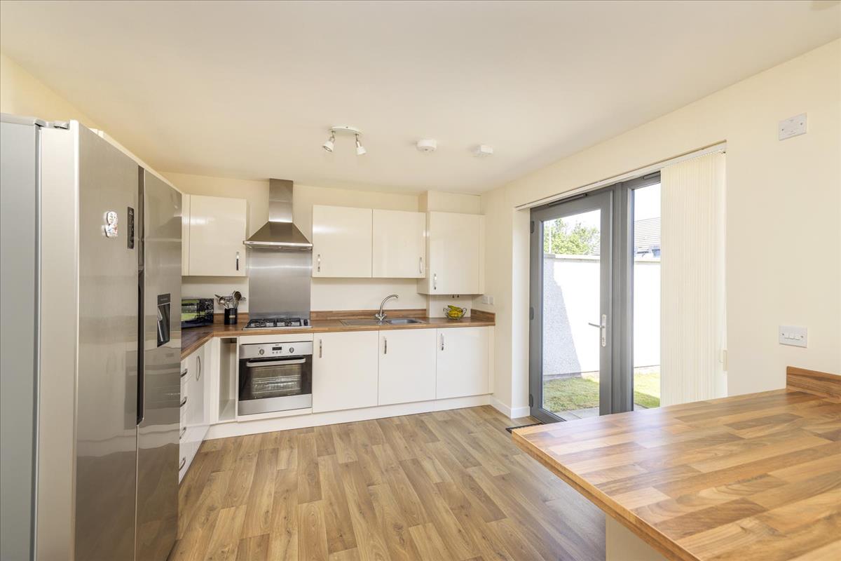 Property Image b0d9da54-adae-4ced-88b1-a439fd57f62a