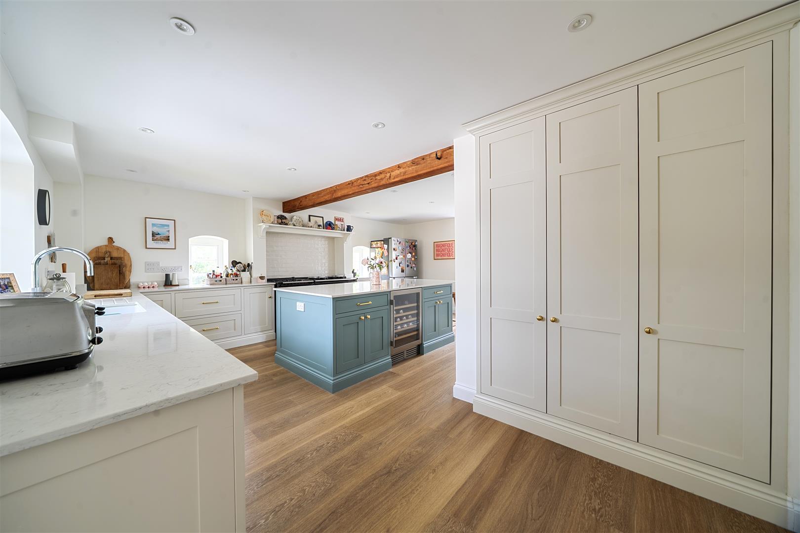 Property Image b0ddb0e0-3dbe-4dd7-80b2-542e647b94c8