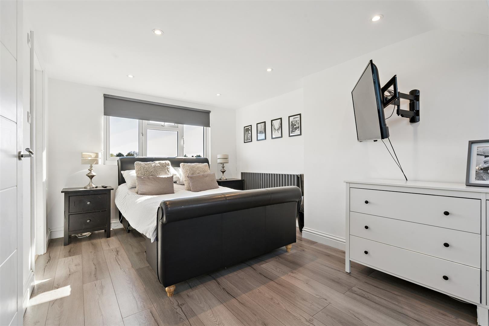Property Image b0de629c-f8cf-447f-9996-0a398a8dccd1