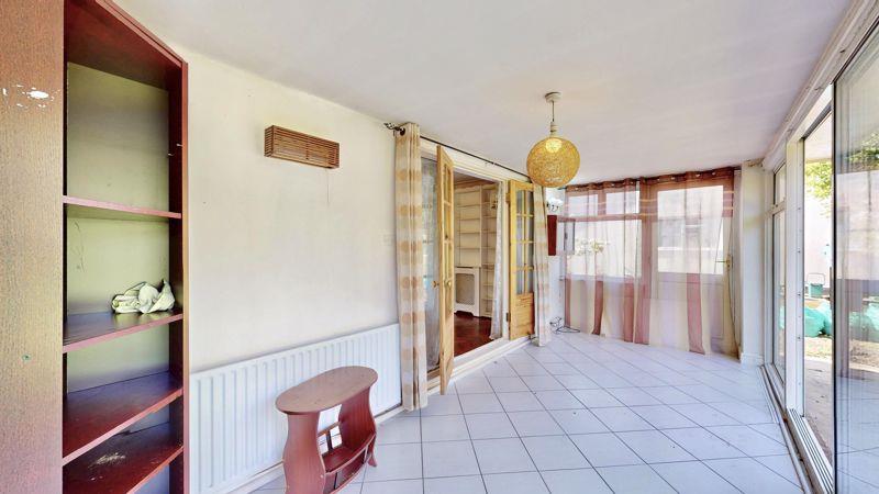 Property Image b0eb33ad-7965-44c9-9fcb-f5d55ff7eb95