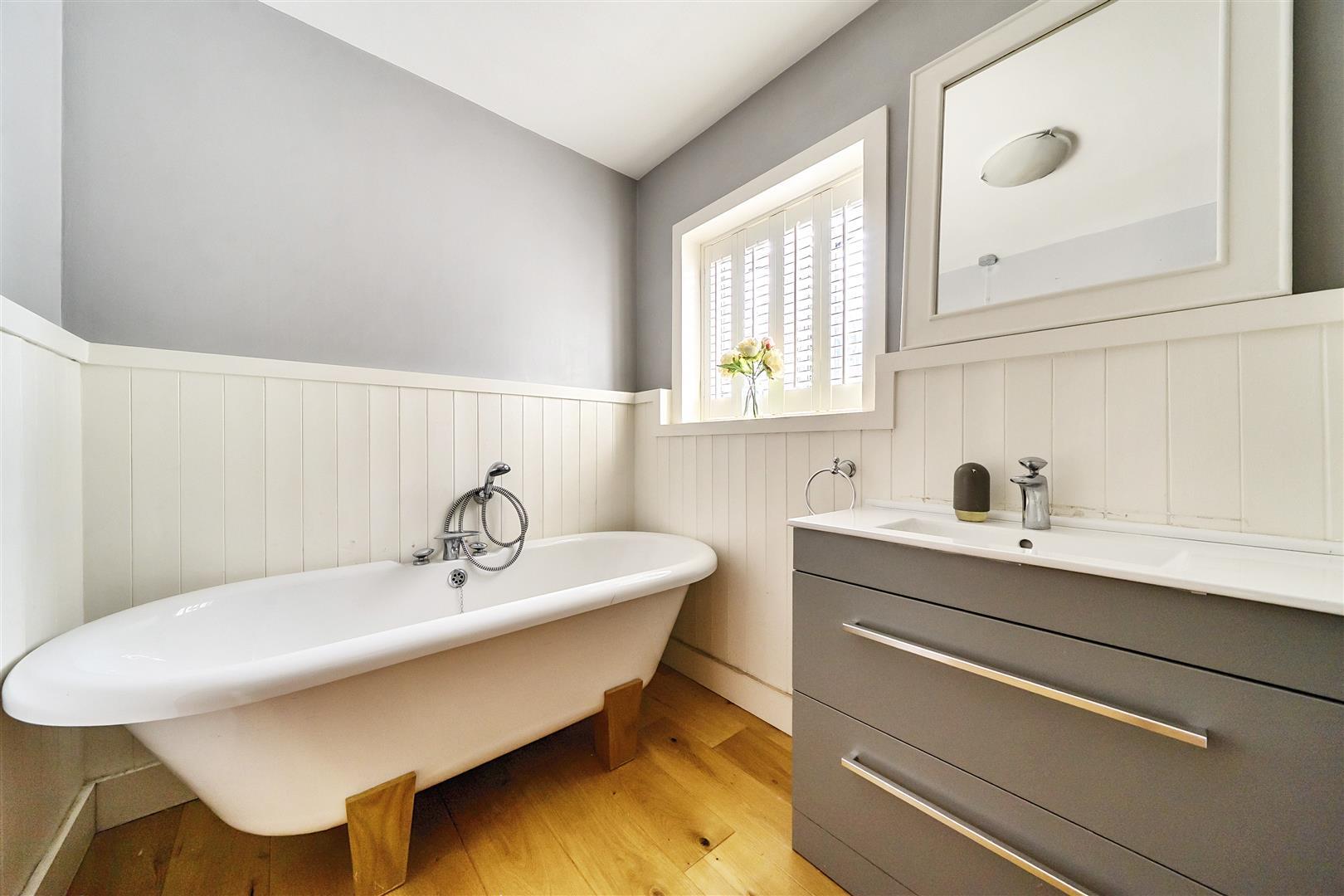 Property Image b0ed5793-8ae5-4369-9a77-dba1759194d9