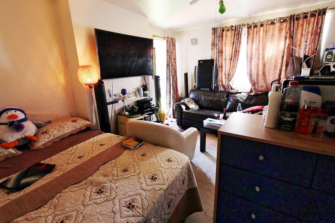 Property Image b1031427-bb71-4939-8a70-5330d60d5057