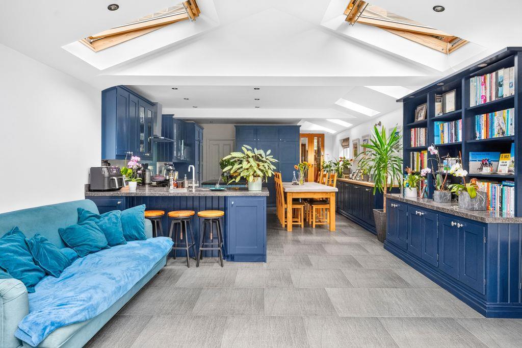 Property Image b10f74a1-bee8-4274-b3e0-b38da34ca0fd