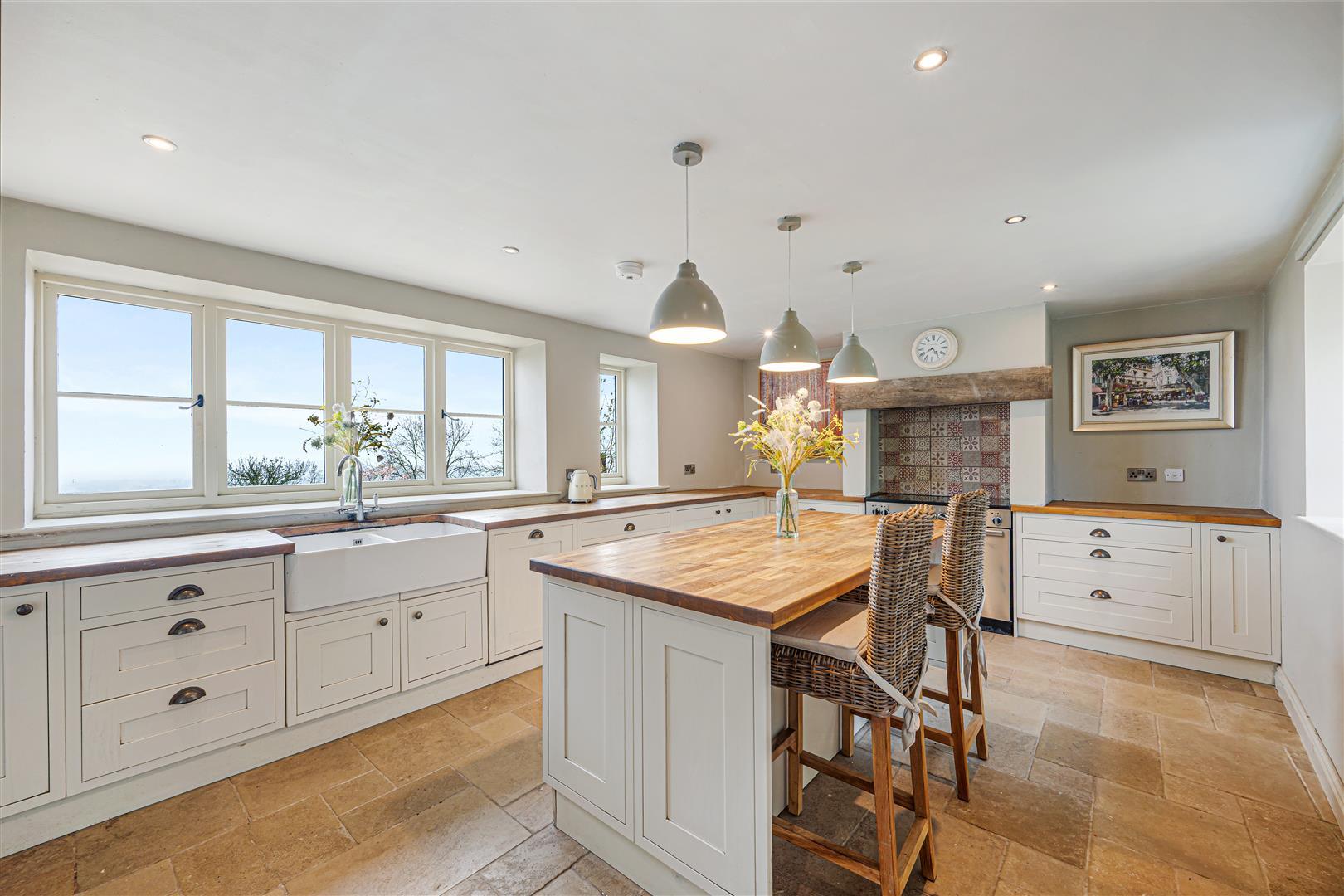 Property Image b114e319-3f98-48f2-add3-1360adfa081d
