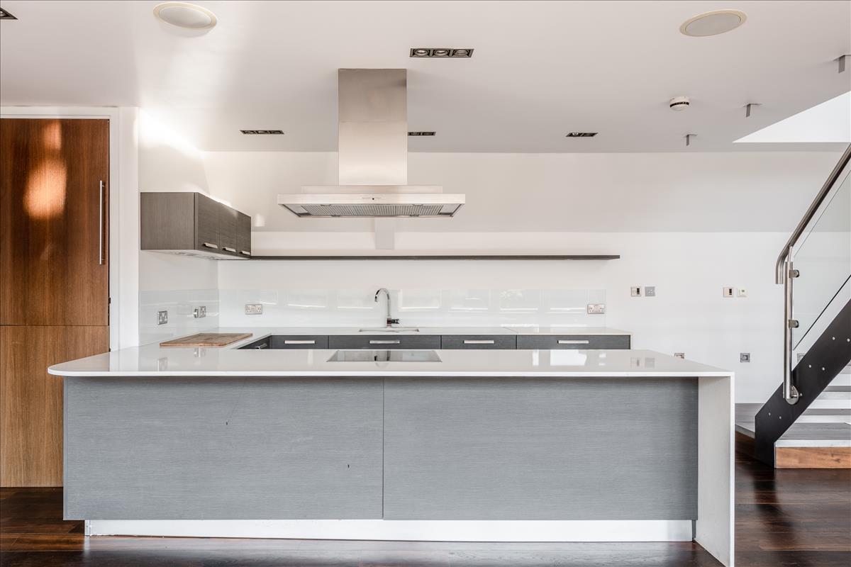 incredible duplex penthouse for rent on charlotte road ec2a
