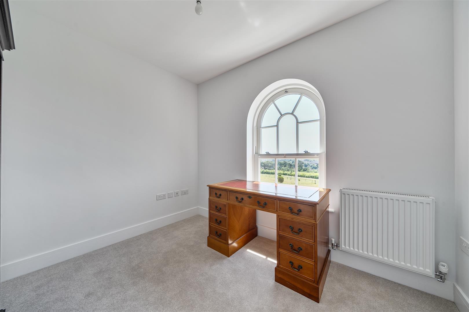 Property Image b11b0181-8065-44ba-a28d-572e9bd54994