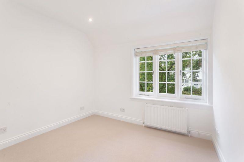 Property Image b121e99a-39e1-479f-90e6-1e6221440130