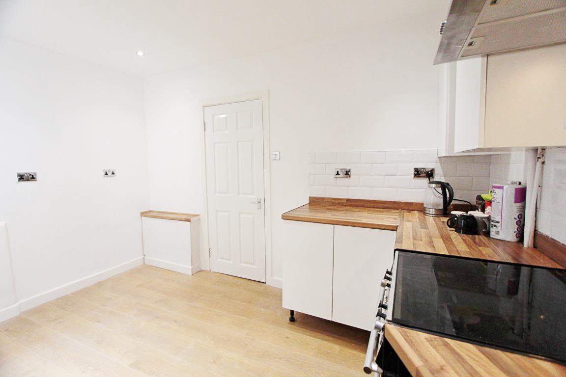 Property Image b12372f2-d0b9-46ca-b879-a8e7053a7dde