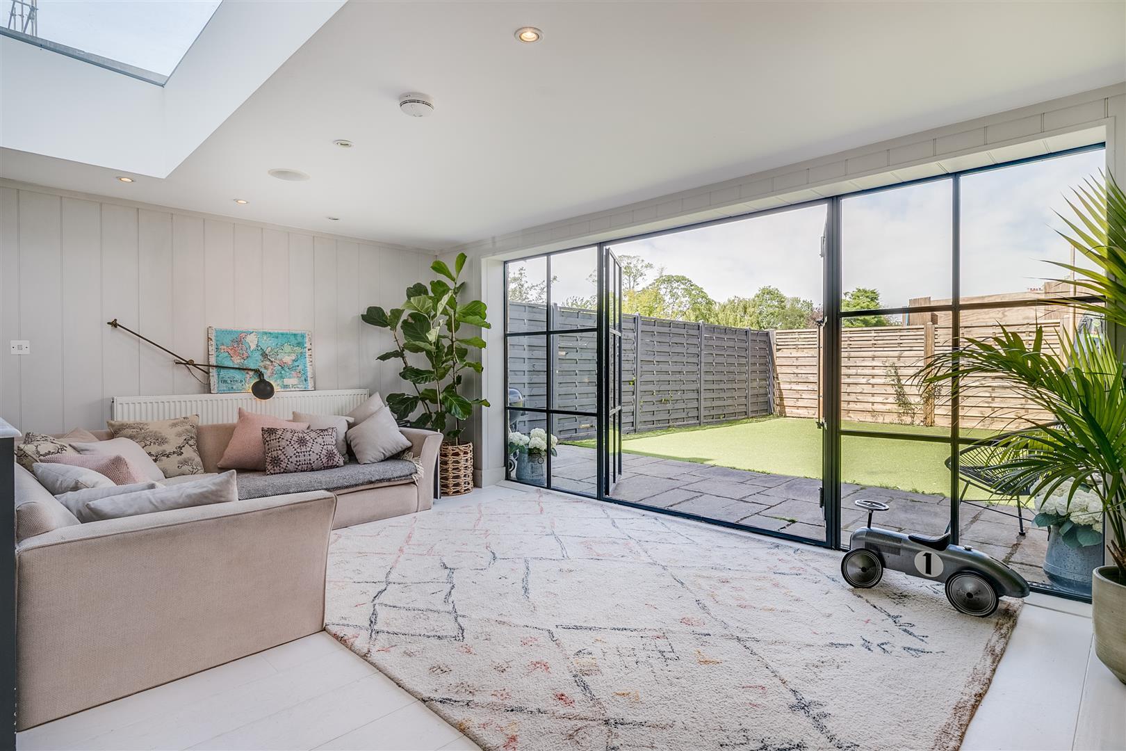 Property Image b1300d2a-1b39-43a6-b528-0d1cb50ce0c6