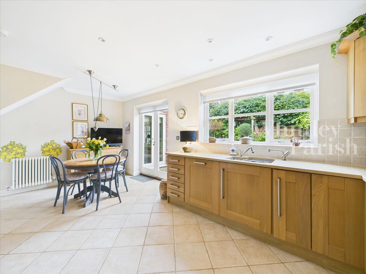Property Image b148e1d4-2e30-471e-b03c-5c3a3a5d7c9b
