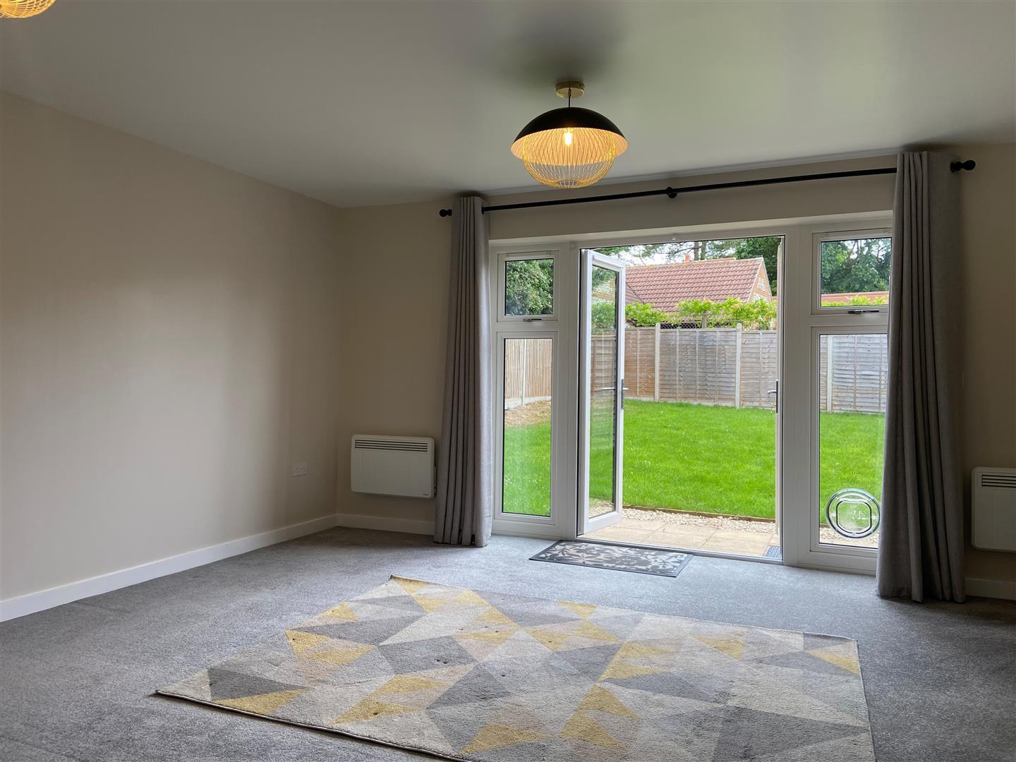 Property Image b14b2b8c-d052-428c-a759-139ec9d03763