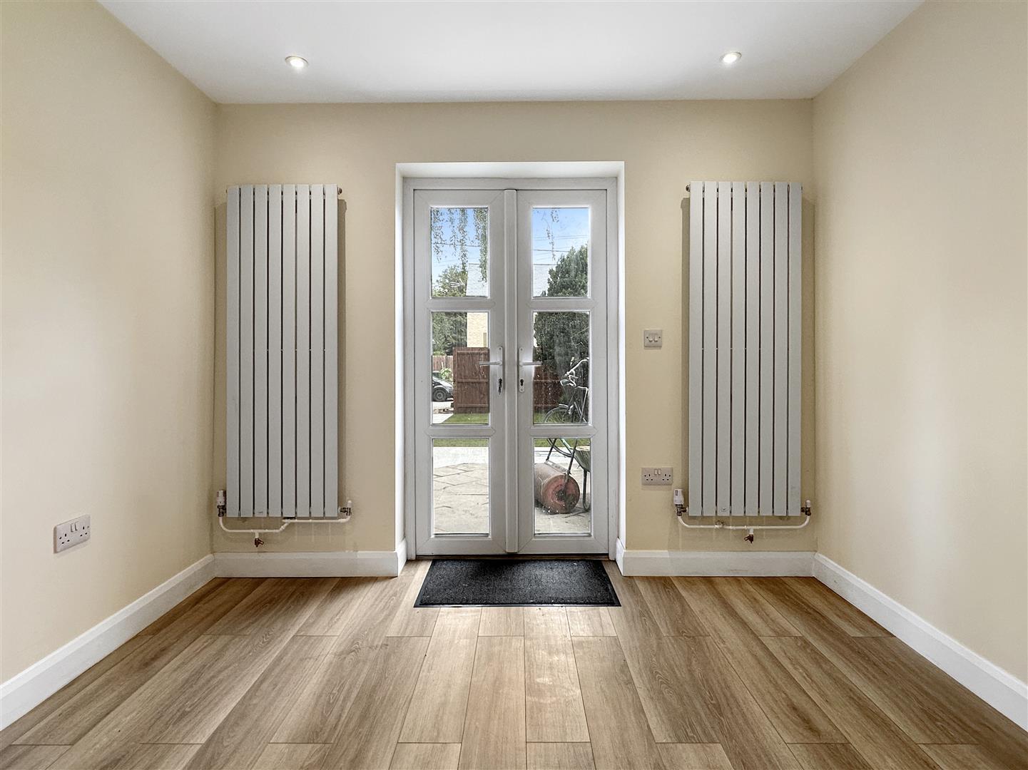 Property Image b15de914-2d78-475a-9b89-299d47097279