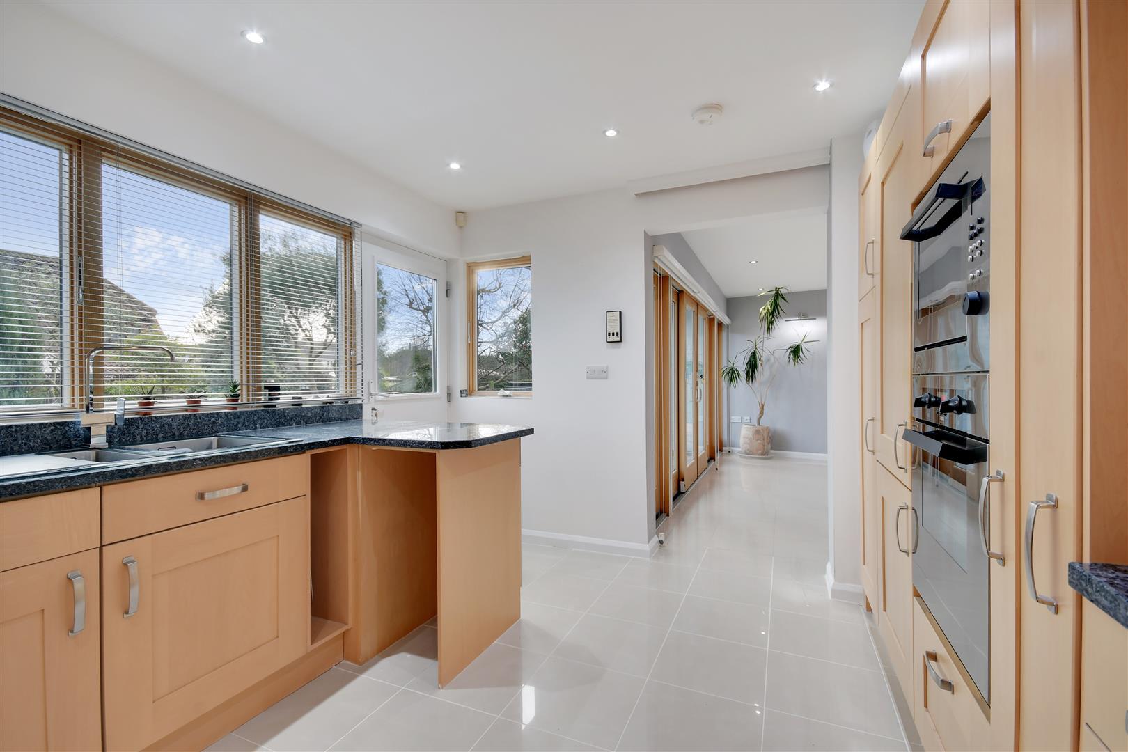 Property Image b16284dc-deb0-4aad-a401-bf153f8e0853