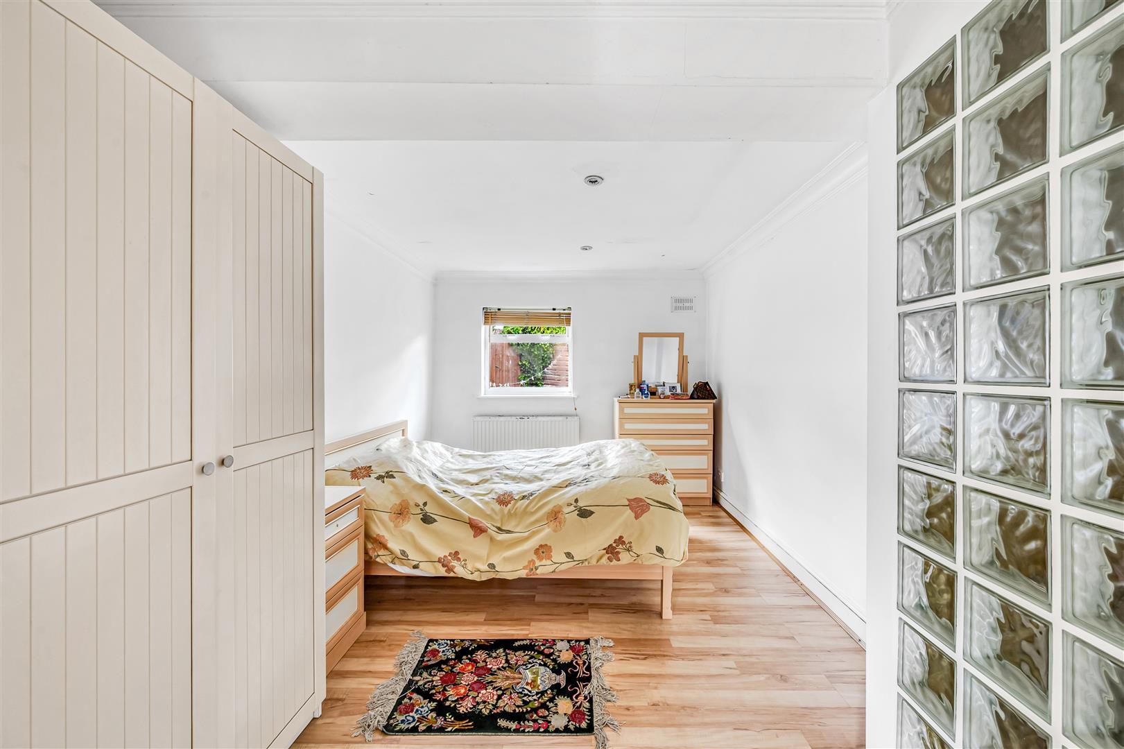 Property Image b167899c-c971-46b0-8a7a-41b978477285