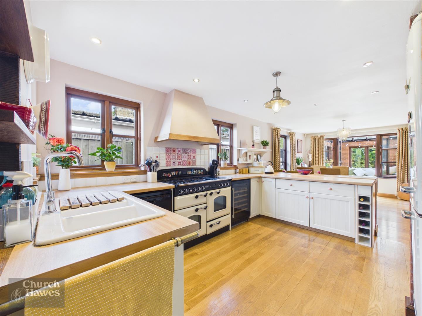 Property Image b171dc15-8b44-4431-944f-efda31583bbc