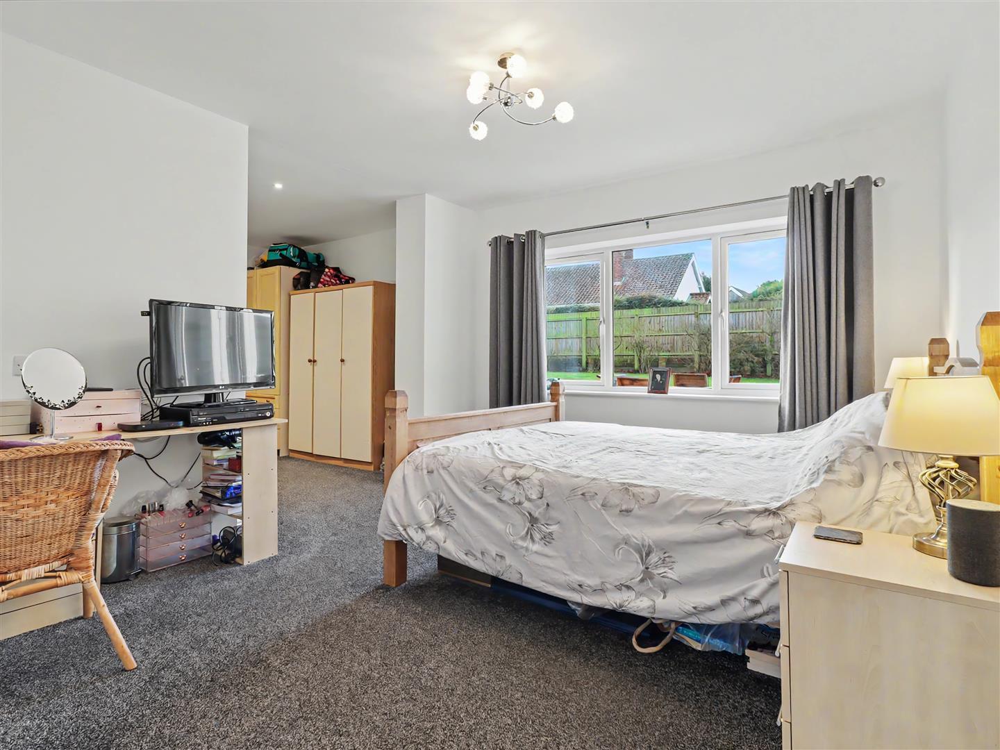 Property Image b1772ab0-cd80-4c4d-8e8e-6aa1a1515b9d