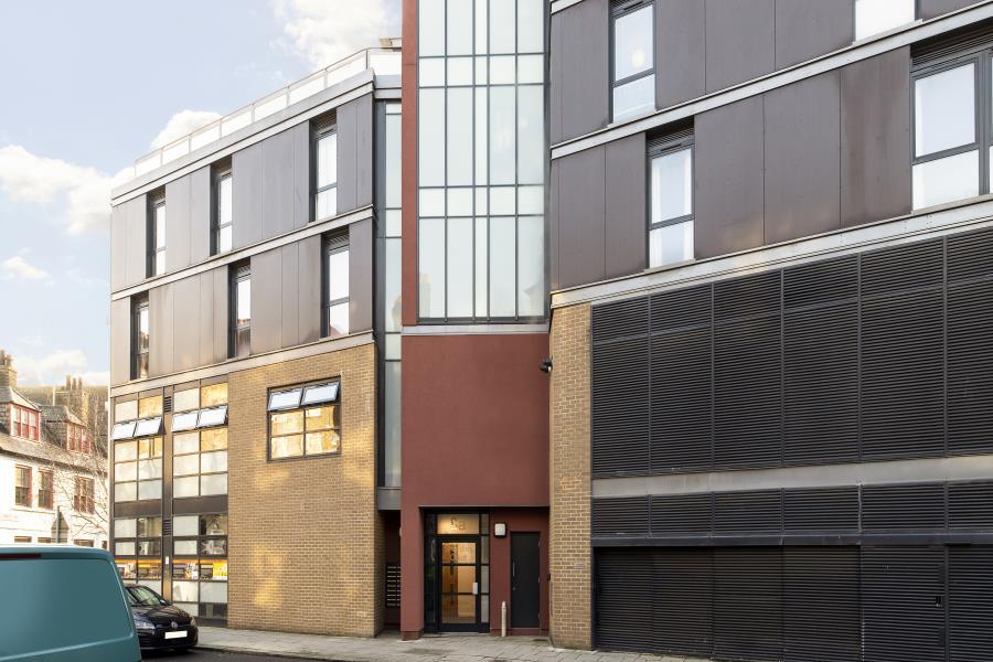 Property Image b186528b-8b10-41d7-a7fd-de47be954608