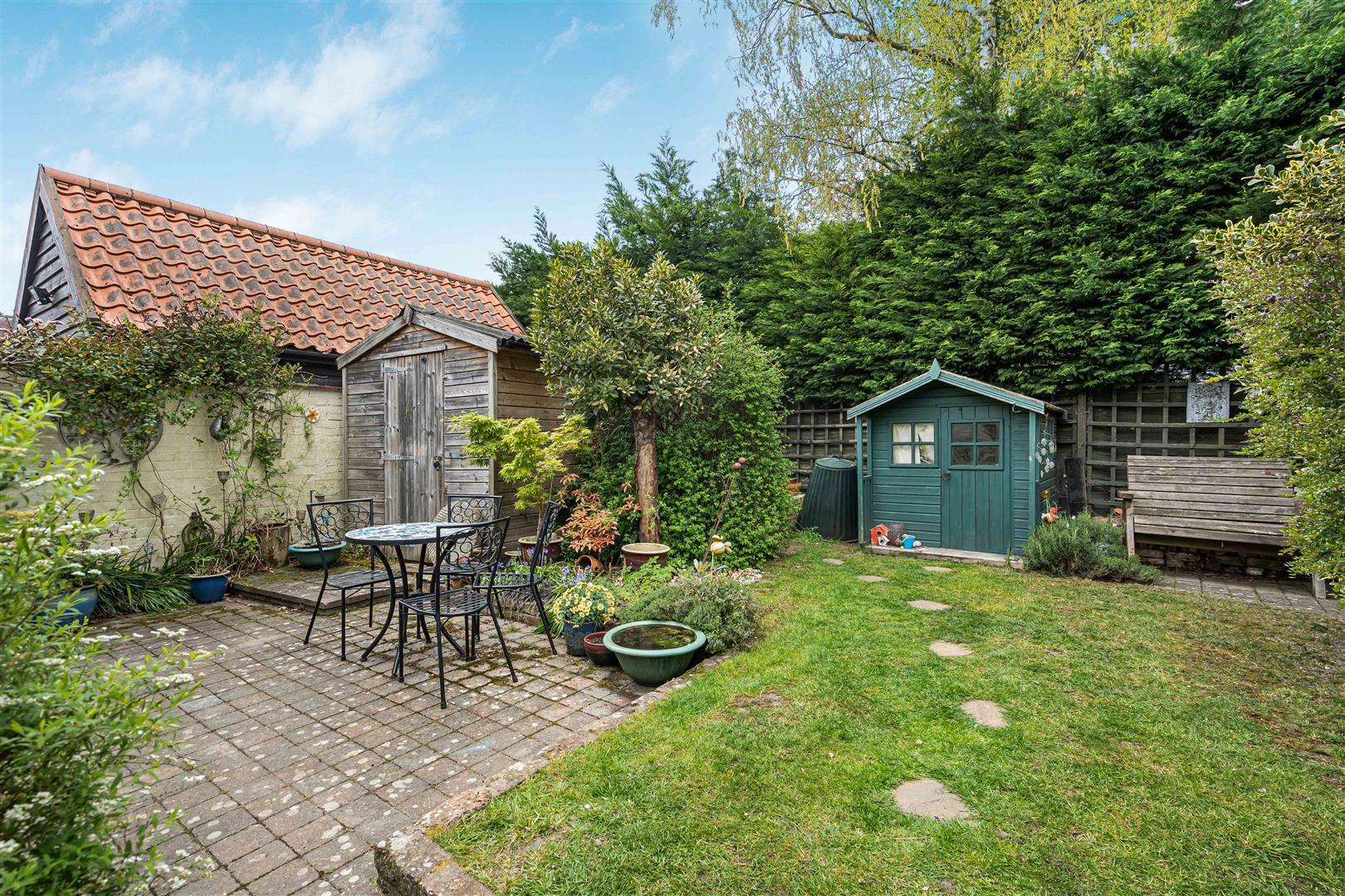 Property Image b18bb9d7-8724-49f2-8cf9-451e72f7d3a3