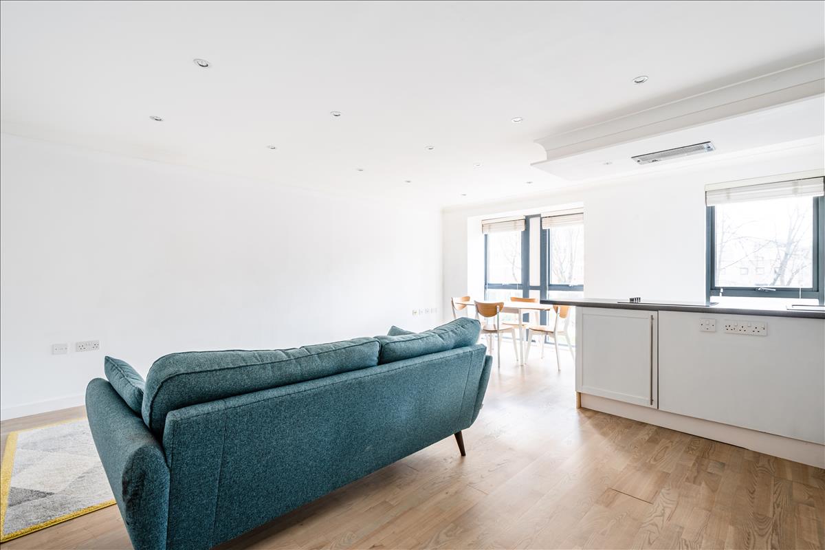 Property Image b18c8d5d-7f7f-41f0-a655-11f9c221f202