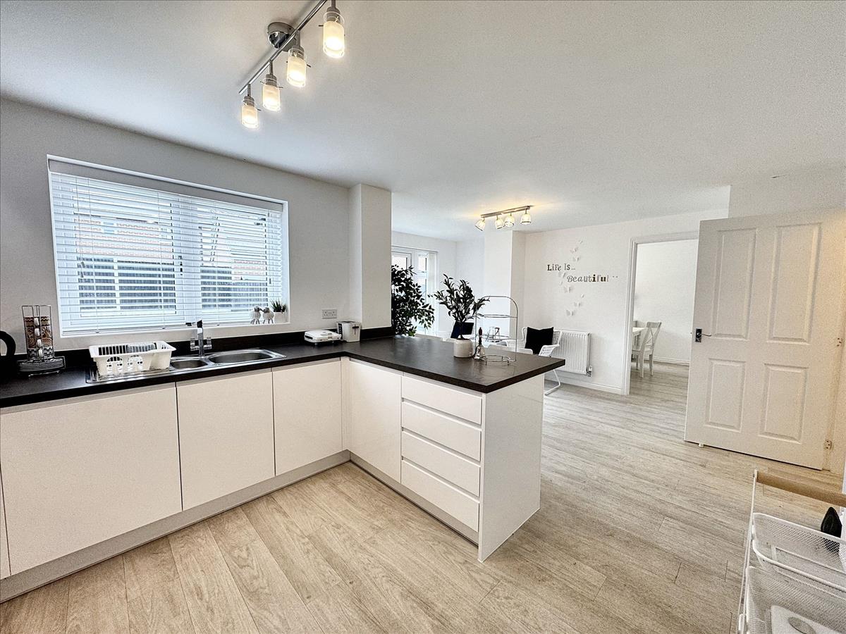 Property Imageb19e666c-8974-42c4-868e-1bb8454407bc