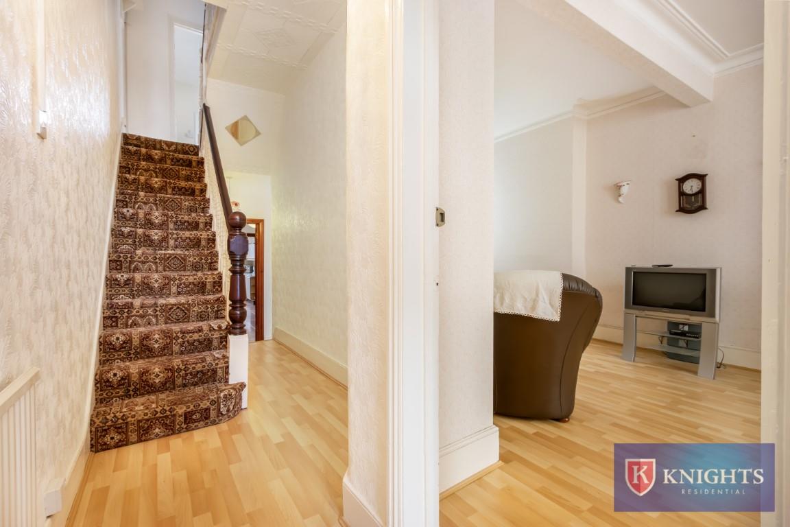 Property Image b1ad3e9c-1693-40a0-93d3-55e09b0c077c