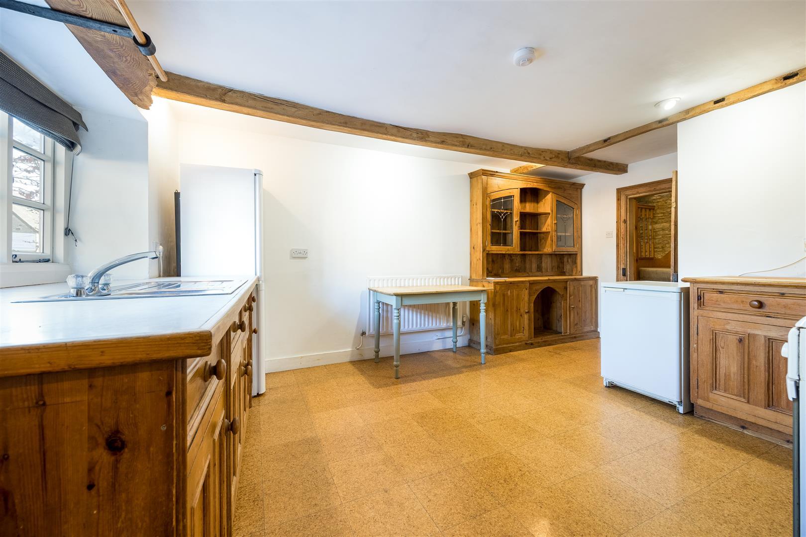 Property Image b2101b21-cff8-48f4-817f-4894d410a3b7