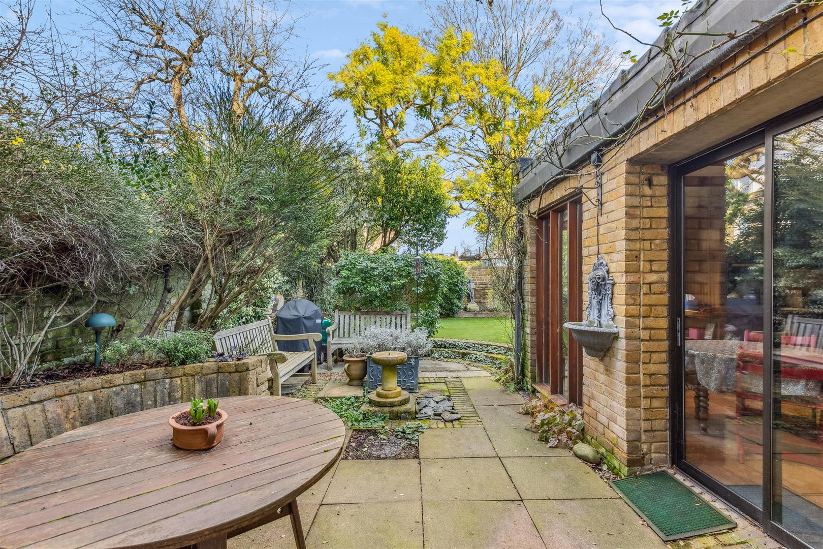 Property Image b214f919-e402-42bd-a3d4-dc5c40403f18