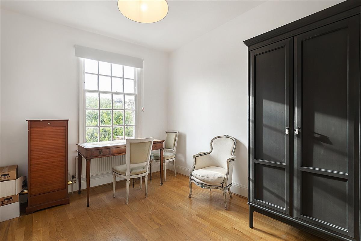 Property Image b21714b9-174a-4afd-b208-1a384846fec2