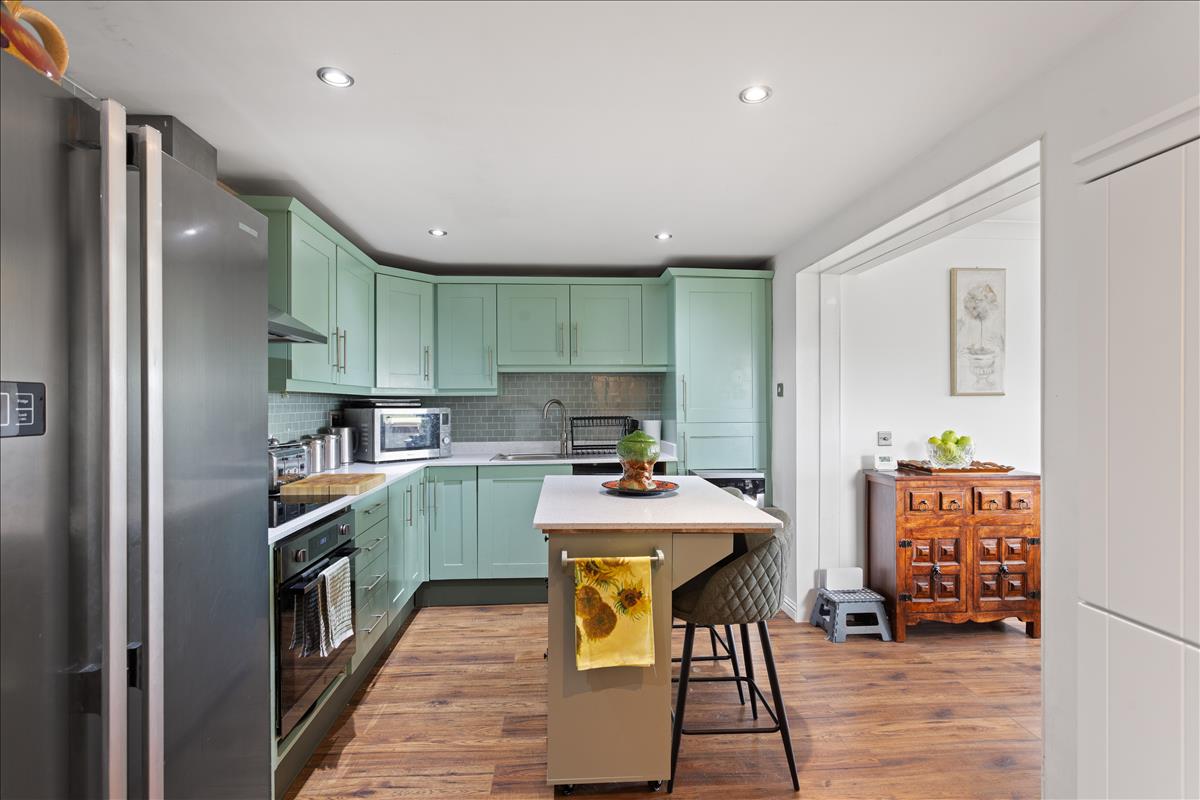 Property Image b21a0cc9-68a3-476d-9b54-c7557561ae5c