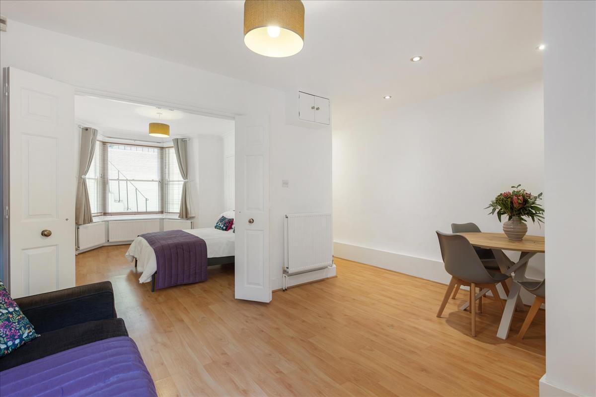 Property Image b237f379-ebf9-41c0-b799-9504214d31cf