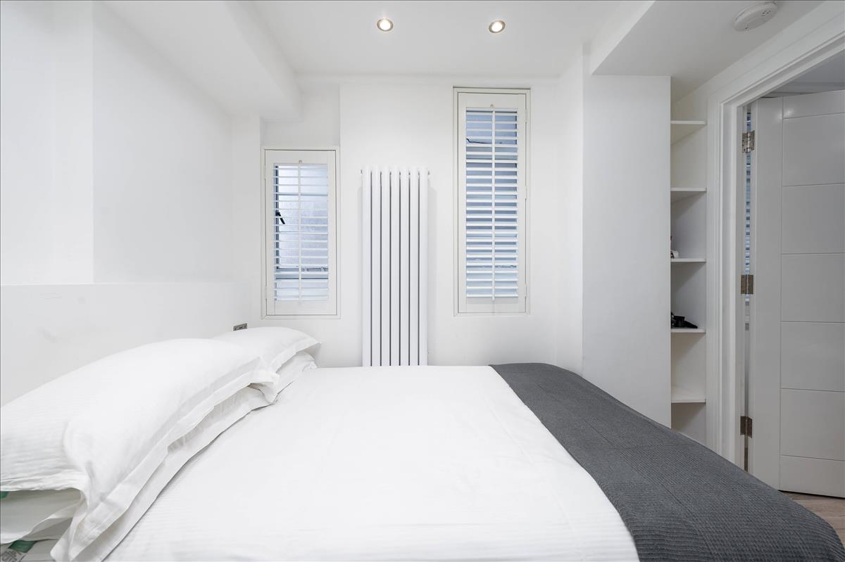 Property Image b247670c-2f49-4f39-8eed-e4668680a27c