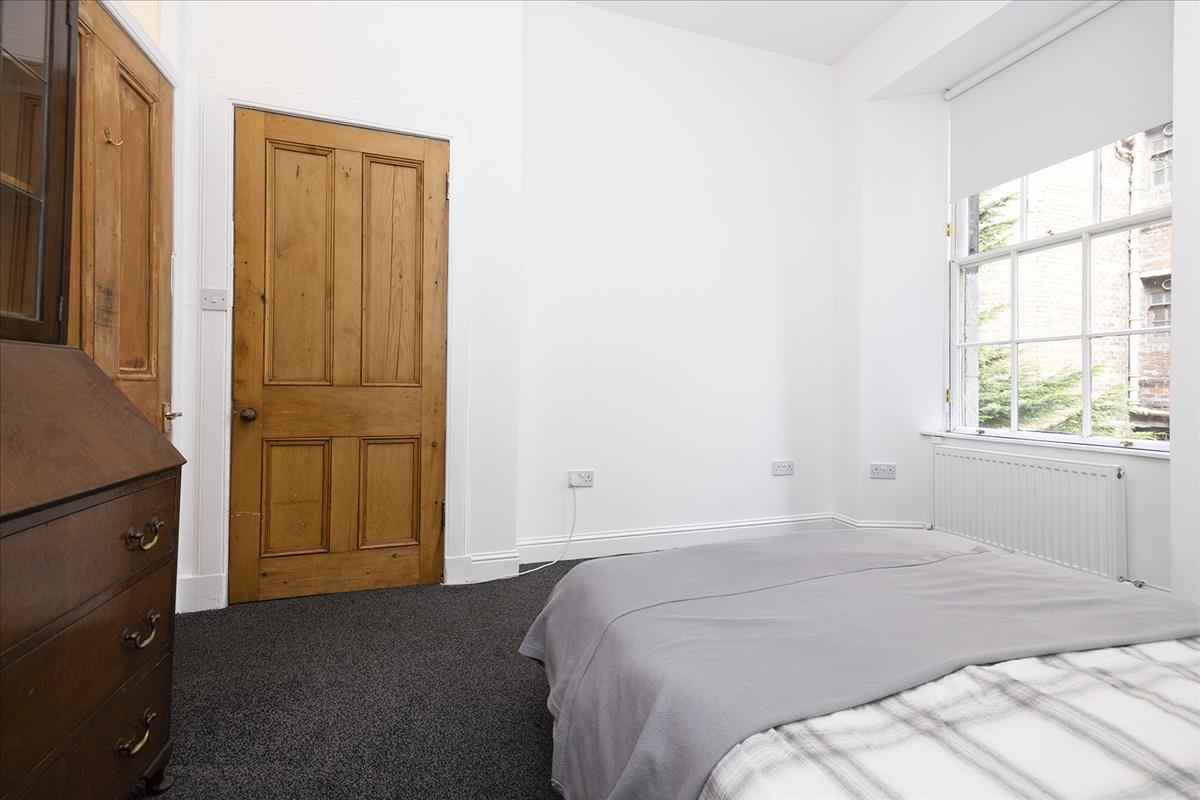 Property Image b25b321b-8349-48e2-8429-4d9a9d405134