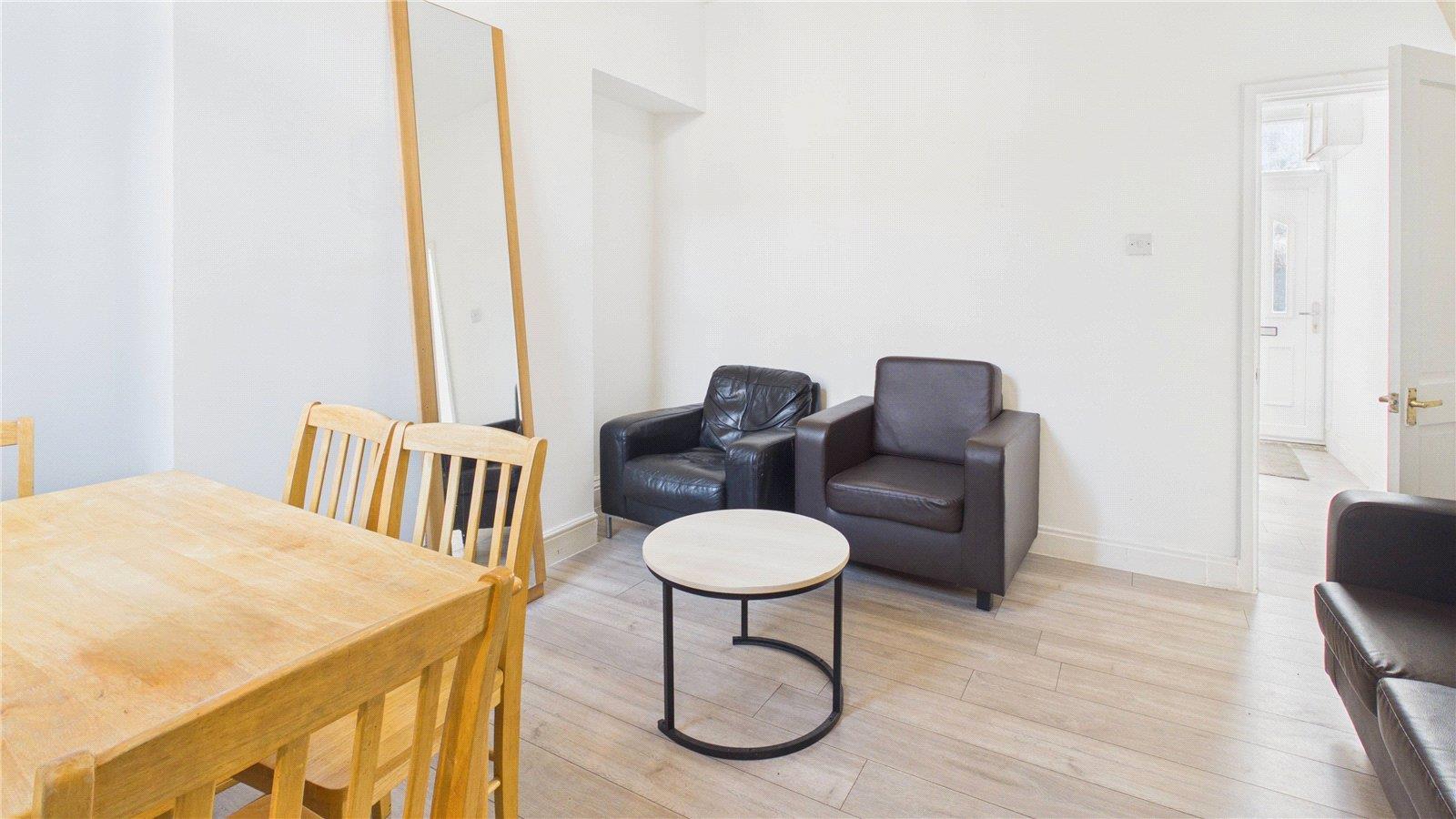 Property Image b25c45fb-c5fb-41c5-987a-f4e4e98646b8