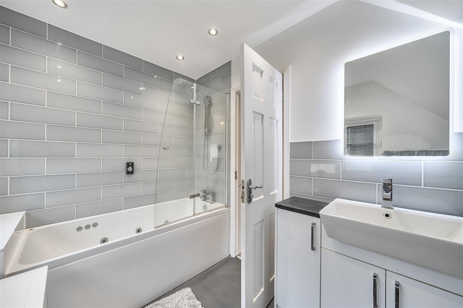 Property Image b27211a2-aee3-487a-ad09-3775b510008f