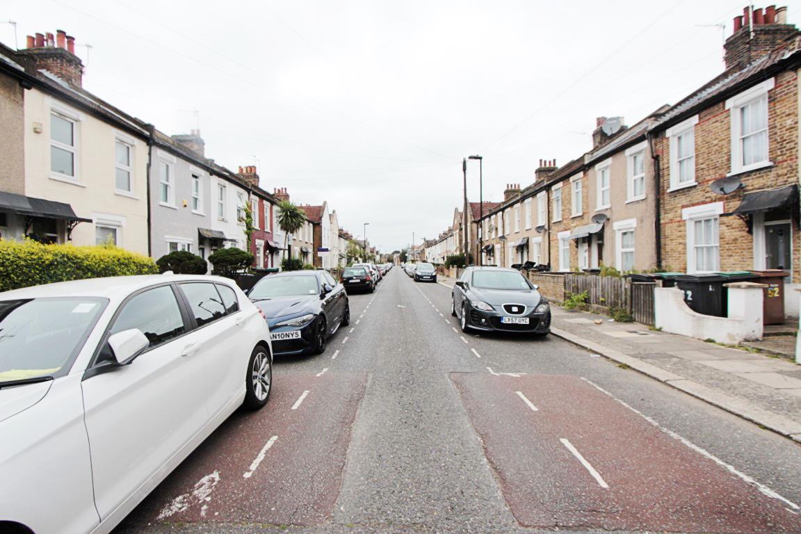 Property Image b272c8e9-cabf-425e-8f06-7a829f85f4f3