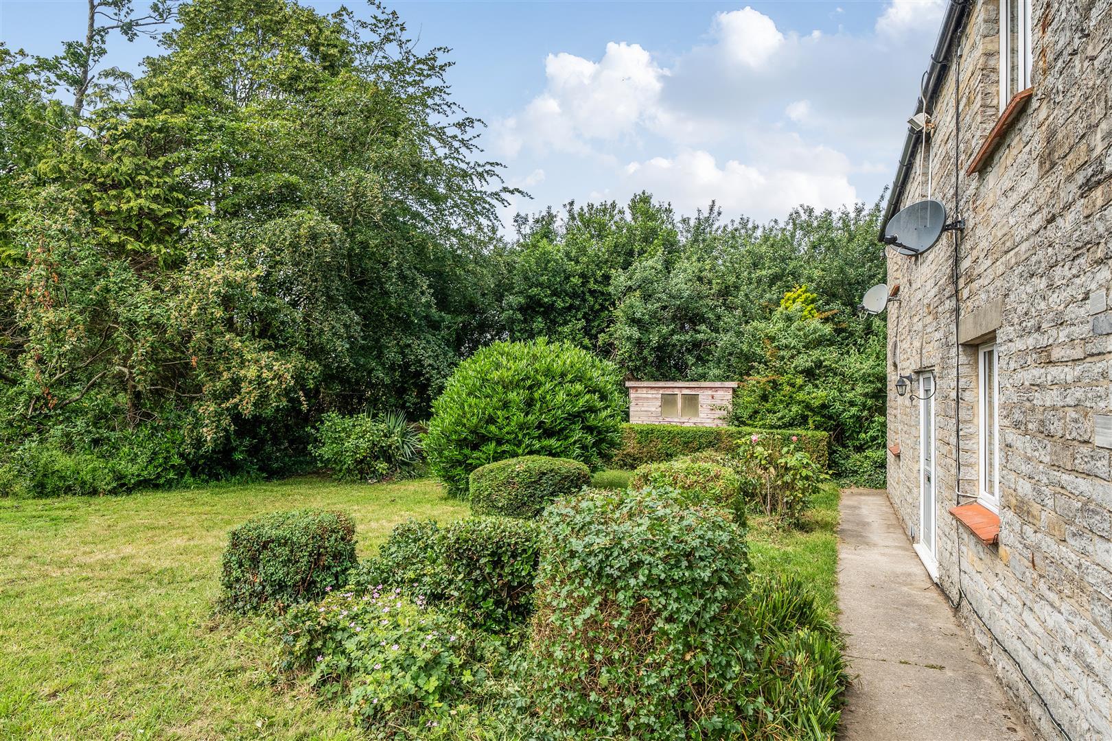 Property Image b290a002-82fe-45f7-b9c1-0e4c9a3a082c