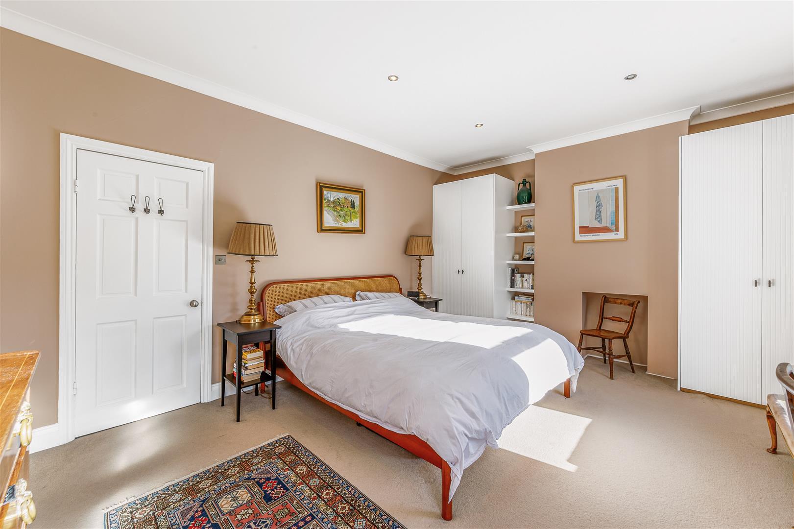 Property Image b29db7f3-7310-421b-91f3-b702cc34a74f