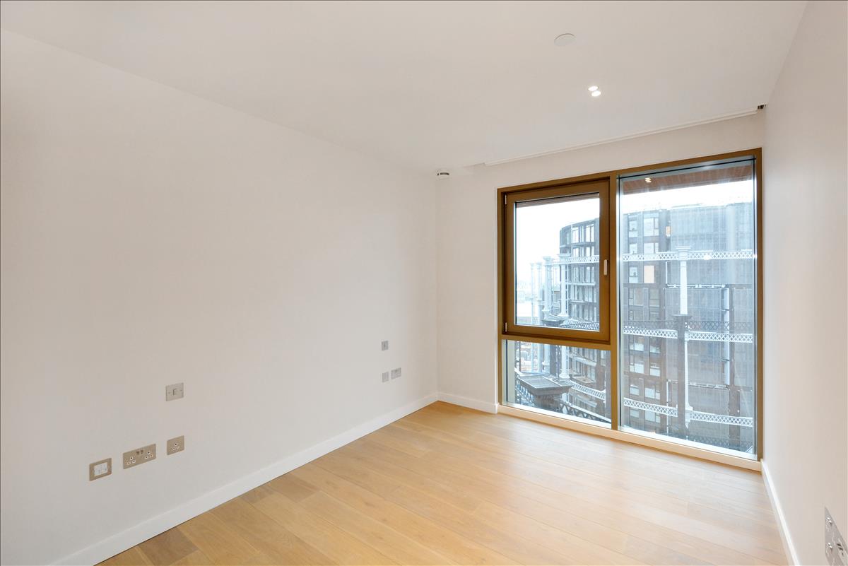 Incredible two bed two bath new build apartment for rent in Tapestry Building N1C