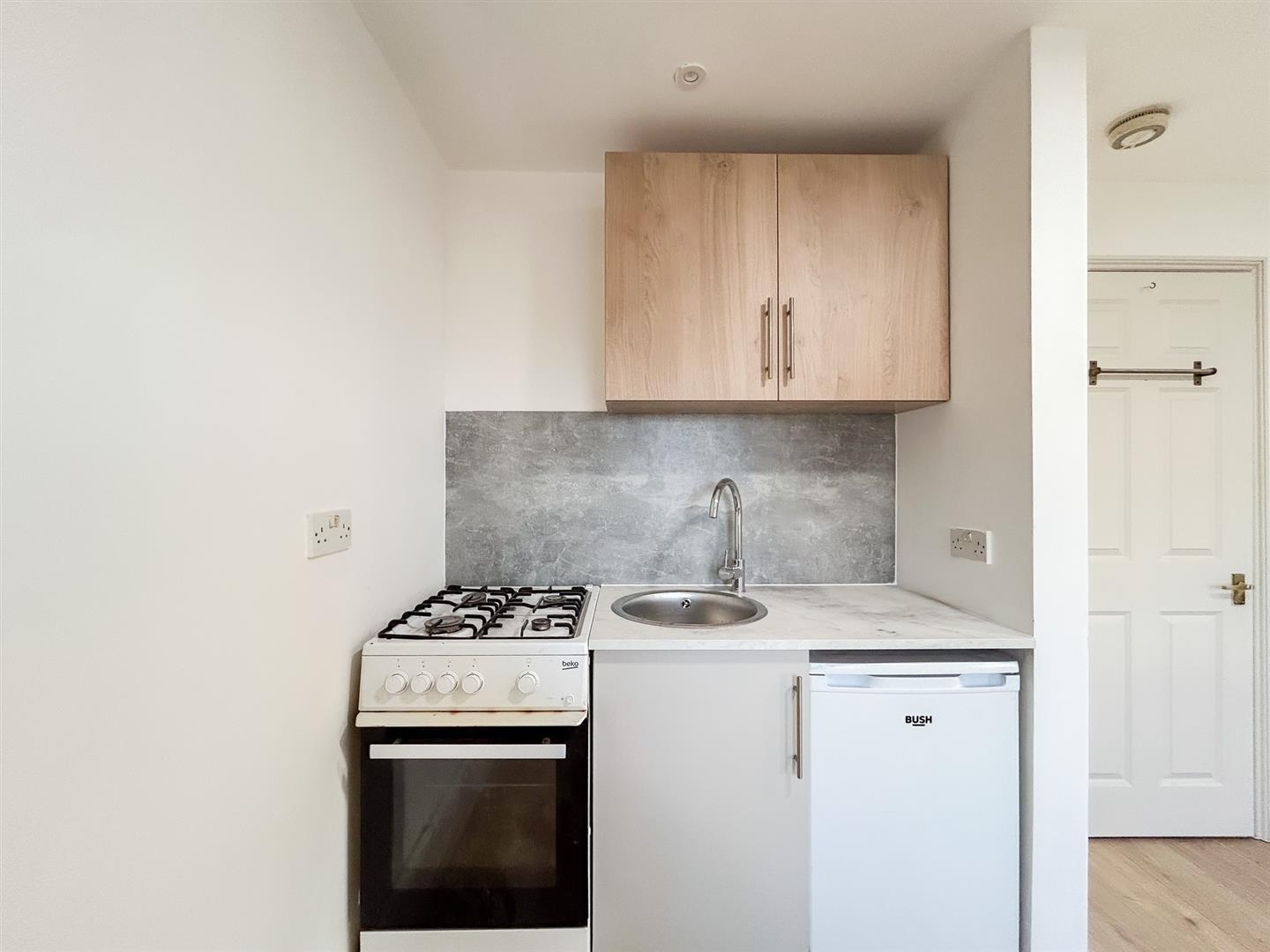 Property Image b2a3a110-81f9-42d6-96cf-77d2dd7992b7