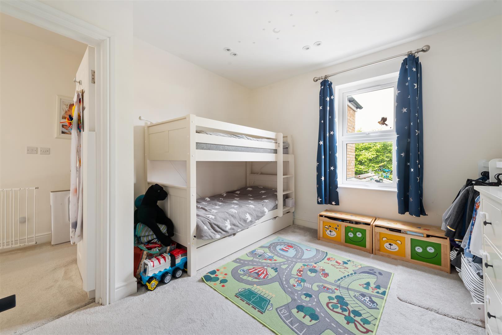 Property Image b2bd66a0-0df4-420b-9697-0607cdcb7531