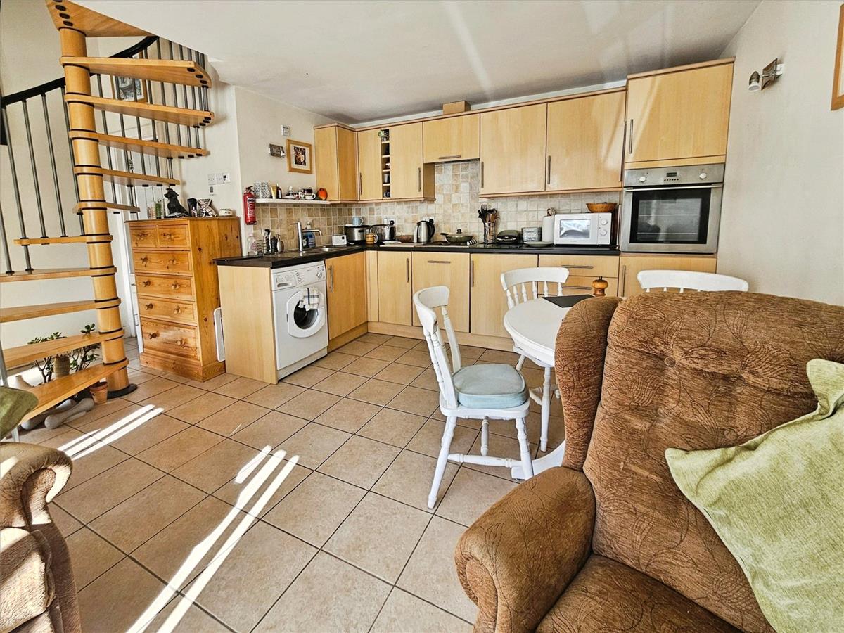 Property Image b2c3a44b-7c4b-4e33-a822-aa99c10440e6