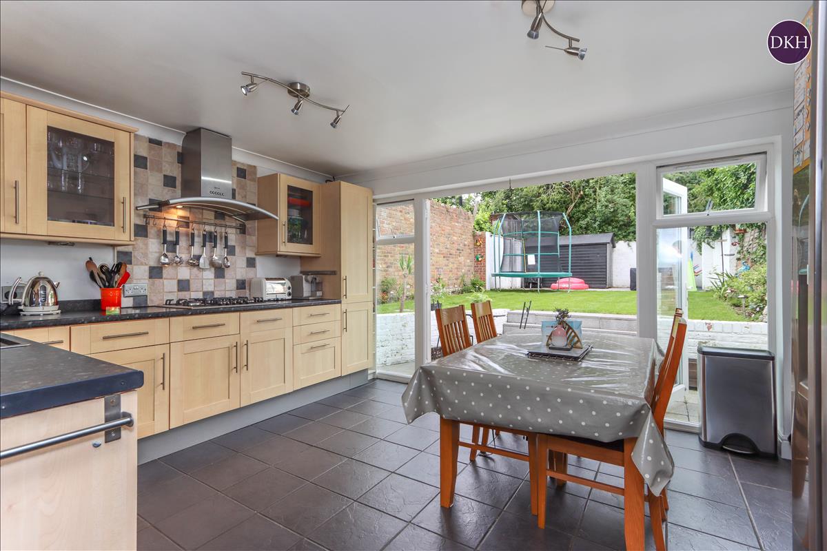 Property Image b2c73823-66ad-4f13-9791-c5833e1acd66